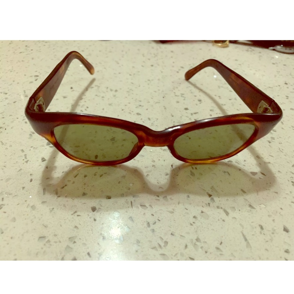 Beautiful Vintage 1950s Sunglasses Green Lenses.